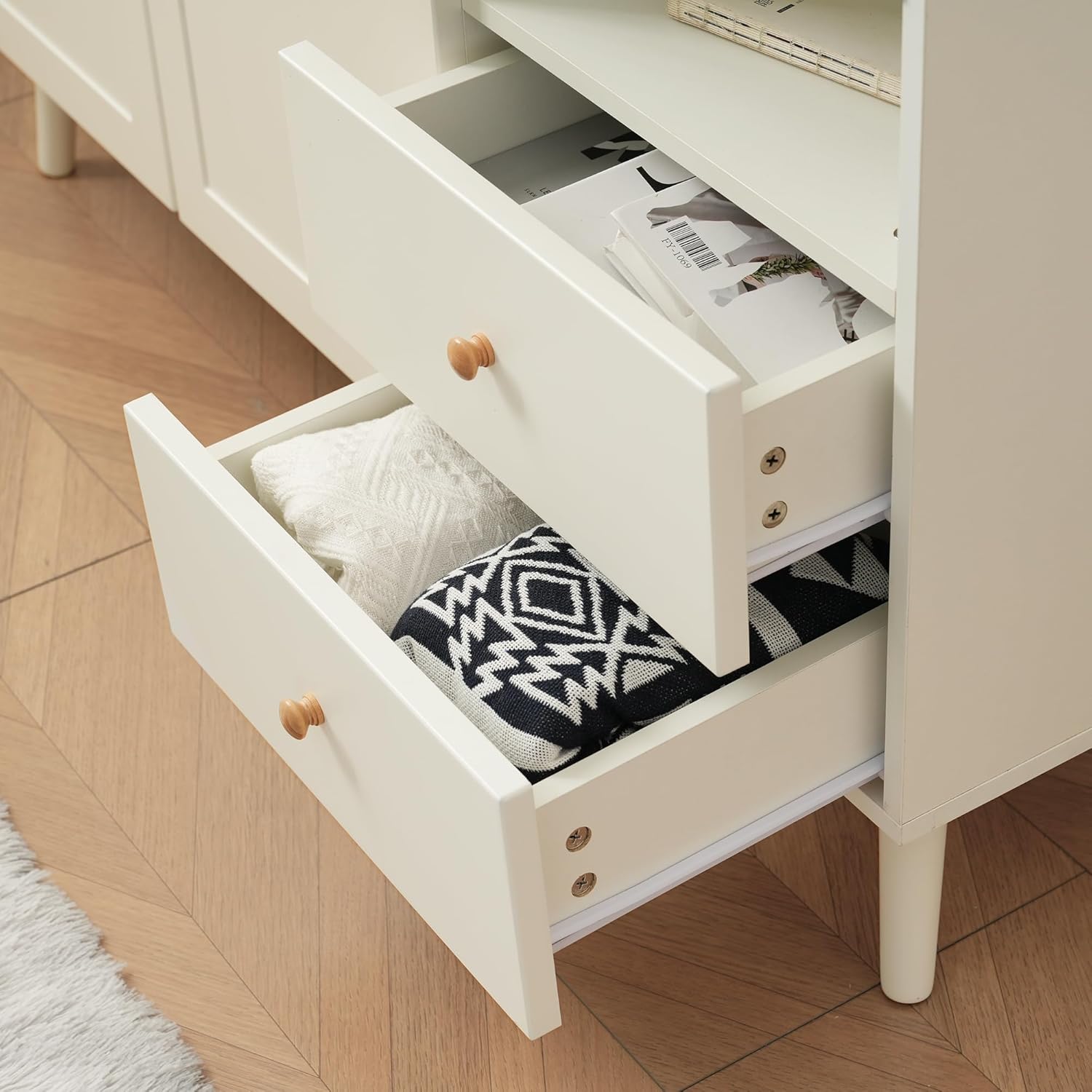 キャビネット サイドボード チェストラタン調 引き出し付き 大容量